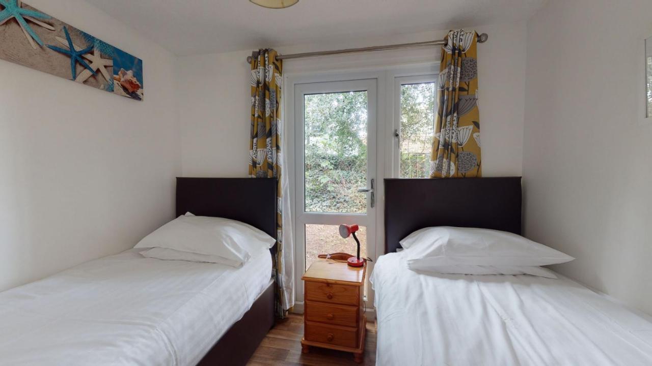 Holiday home 37 Trevithick Court, Tolroy Manor *